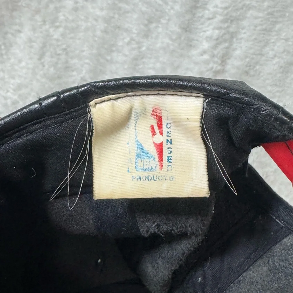 Vintage Chicago Bulls Leather Drew‎ Pearson Snapback Hat Cap NBA Red and Black